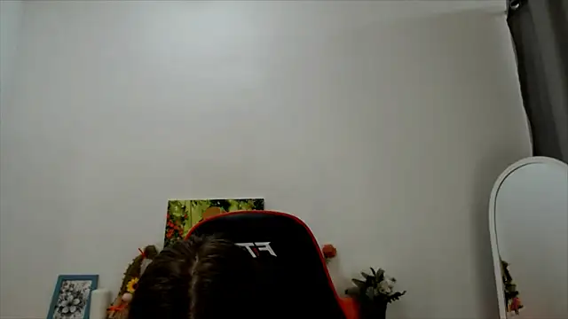 Lucky Lana online show from November 13, 2025, 2:54 am