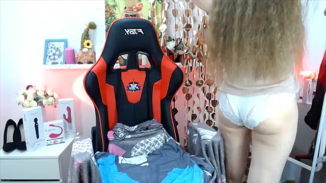 Lucky Lana online show from February 13, 2026, 3:13 am