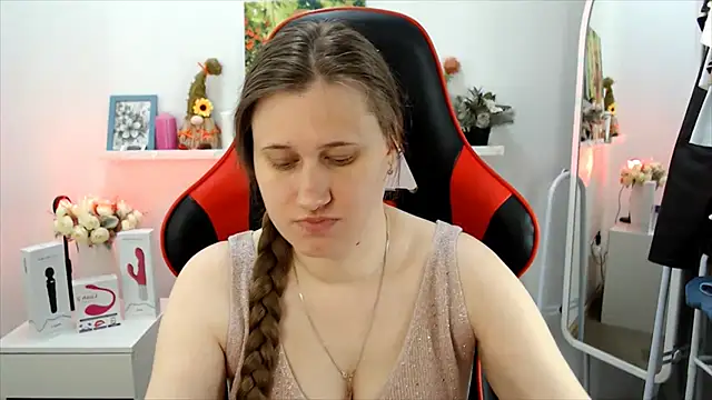 Lucky Lana online show from May 5, 2026, 1:57 am