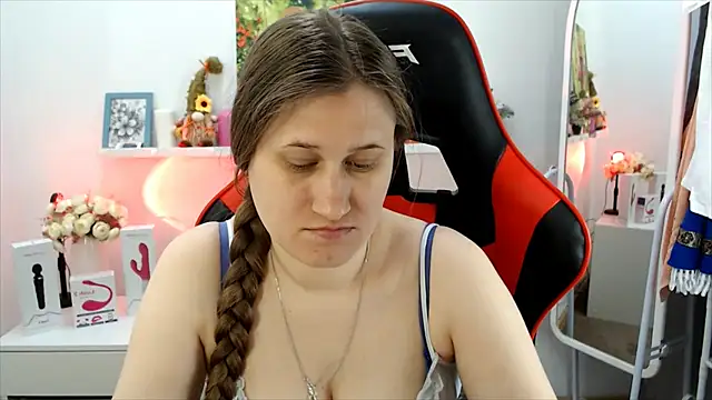 Lucky Lana online show from May 11, 2026, 2:28 am