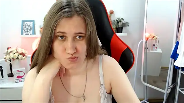 Lucky Lana online show from June 3, 2026, 2:58 am