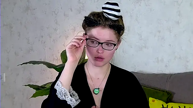 Snapshot of AshleyD_ chatting on October 18, 2025, 3:20 am AshleyD online show from October 18, 2025, 3:20 am