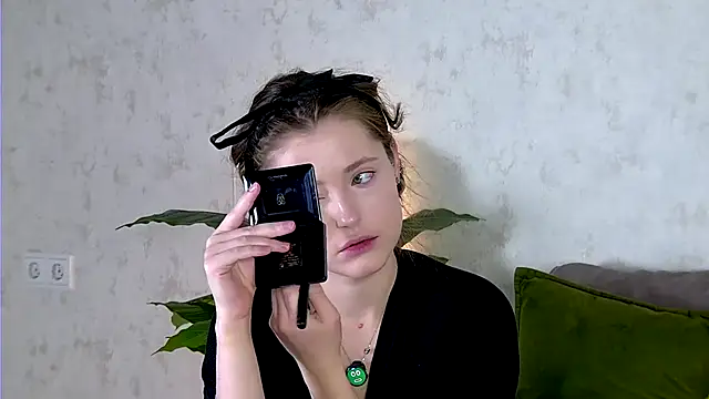 AshleyD  online show from November 15, 2025, 12:45 pm