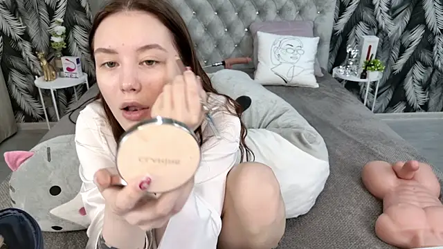 CarolineTenders online show from January 15, 2026, 1:21 am