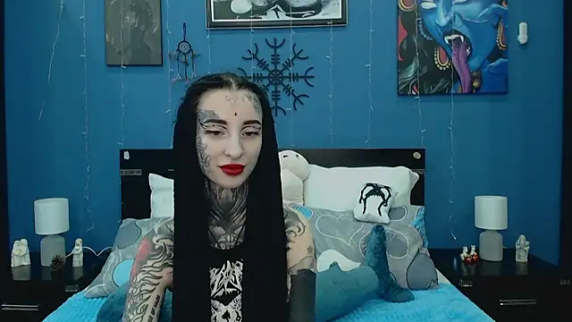 Velvetbat online show from May 10, 2026, 7:02 am