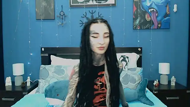 Velvetbat online show from June 12, 2026, 7:07 am