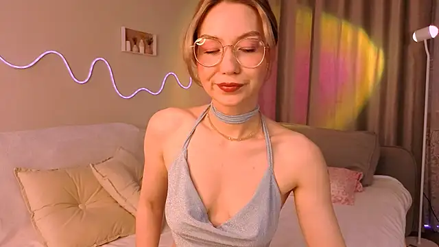 Snapshot of Lilo_Sims chatting on September 29, 2025, 1:00 am Lilo Sims online show from September 29, 2025, 1:00 am