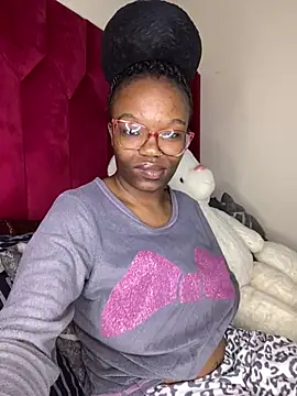 Snapshot of YummyMelanin117 chatting on February 9, 2026, 10:36 pm YummyMelanin117 online show from February 9, 2026, 10:36 pm