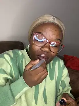 Snapshot of YummyMelanin117 chatting on February 23, 2026, 9:01 pm YummyMelanin117 online show from February 23, 2026, 9:01 pm