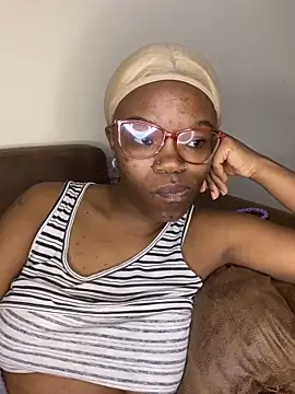 Snapshot of YummyMelanin117 chatting on February 26, 2026, 1:15 am YummyMelanin117 online show from February 26, 2026, 1:15 am