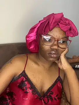 Snapshot of YummyMelanin117 chatting on March 3, 2026, 1:28 pm YummyMelanin117 online show from March 3, 2026, 1:28 pm