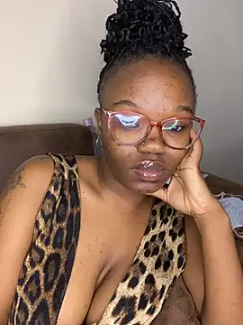 Snapshot of YummyMelanin117 chatting on March 11, 2026, 11:55 pm YummyMelanin117 online show from March 11, 2026, 11:55 pm