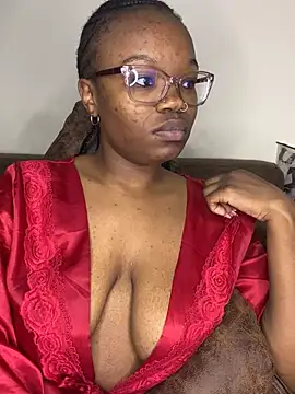 YummyMelanin117 online show from June 19, 2026, 12:04 am