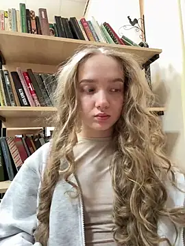 bambi lu online show from February 2, 2026, 8:07 pm