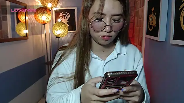 Snapshot of Fiorellaa_delsd chatting on September 25, 2025, 2:43 pm Fiorellaa delsd online show from September 25, 2025, 2:43 pm