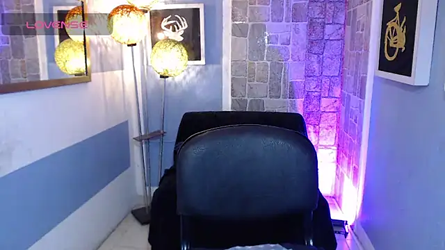 Snapshot of Fiorellaa_delsd chatting on October 8, 2025, 3:20 pm Fiorellaa delsd online show from October 8, 2025, 3:20 pm