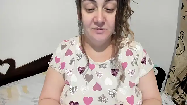 Snapshot of DeliciousButt chatting on December 6, 2024, 2:06 pm DeliciousButt online show from December 6, 2024, 2:06 pm