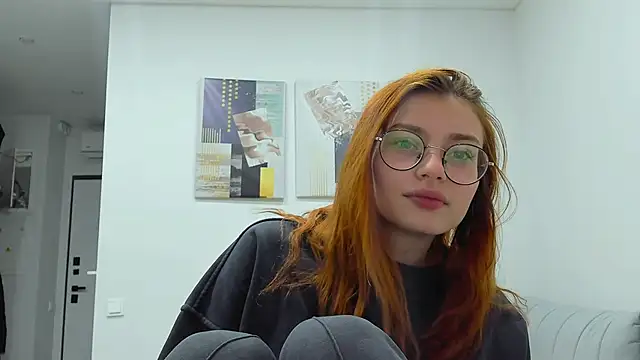AngelaSwan online show from March 19, 2025, 3:51 pm