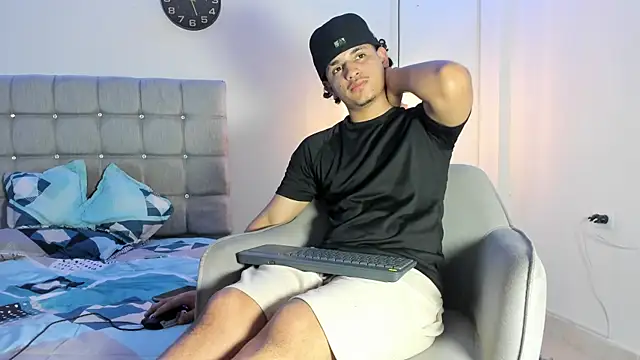 samxx muscle online show from September 21, 2025, 4:08 pm