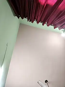 Snapshot of Eshwari_Chopra chatting on September 18, 2025, 4:14 am Eshwari Chopra online show from September 18, 2025, 4:14 am
