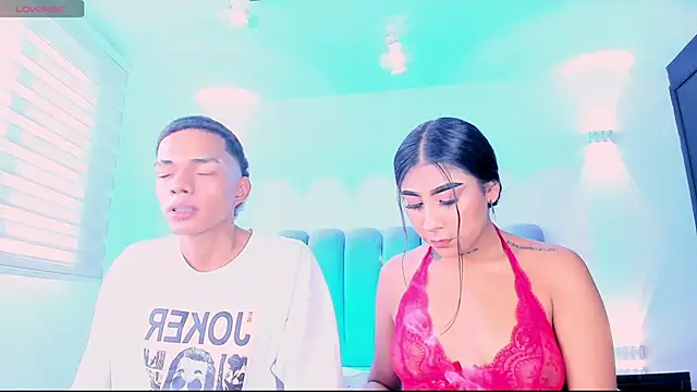 Snapshot of candyandmarilyn chatting on October 17, 2025, 9:06 pm candyandmarilyn online show from October 17, 2025, 9:06 pm