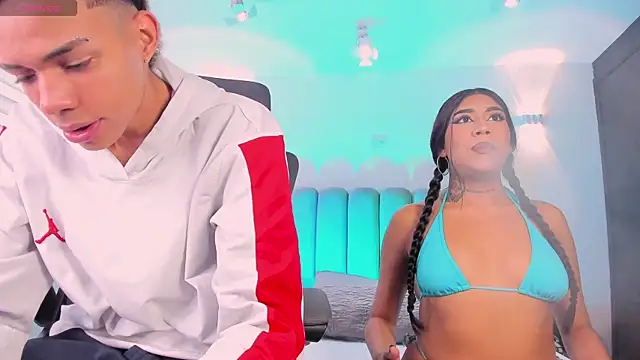 Snapshot of candyandmarilyn chatting on October 20, 2025, 8:53 pm candyandmarilyn online show from October 20, 2025, 8:53 pm