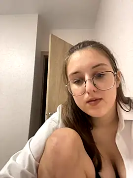 Snapshot of Vviikkssiikk chatting on September 29, 2025, 3:39 pm Vviikkssiikk online show from September 29, 2025, 3:39 pm