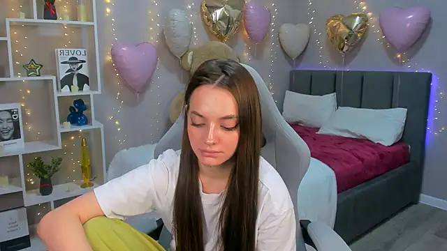 MelanieAlves online show from February 13, 2026, 11:34 pm