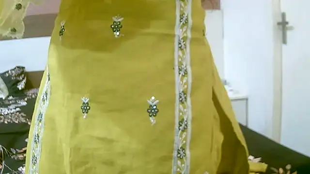 ragini m m s online show from September 22, 2025, 2:57 am