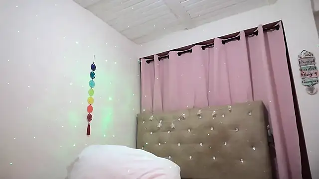 sofia8428 online show from October 31, 2025, 1:06 am