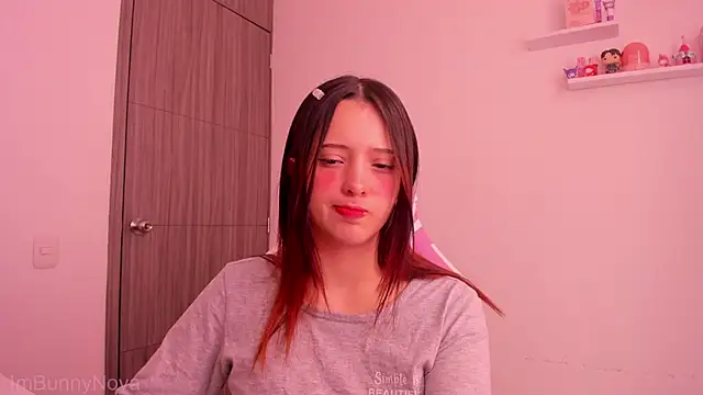 ImBunnyNova online show from May 8, 2026, 2:11 pm