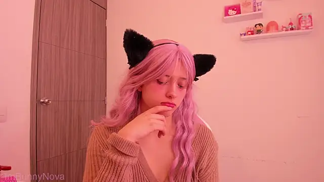 ImBunnyNova online show from June 24, 2026, 4:28 pm
