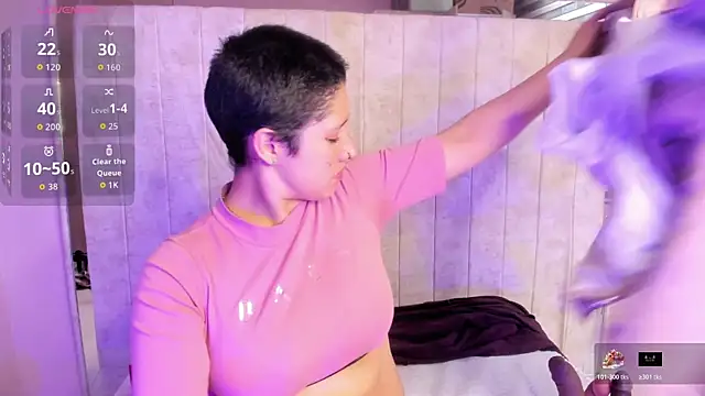 Snapshot of Elaine87_ chatting on October 29, 2025, 8:43 pm Elaine87 online show from October 29, 2025, 8:43 pm