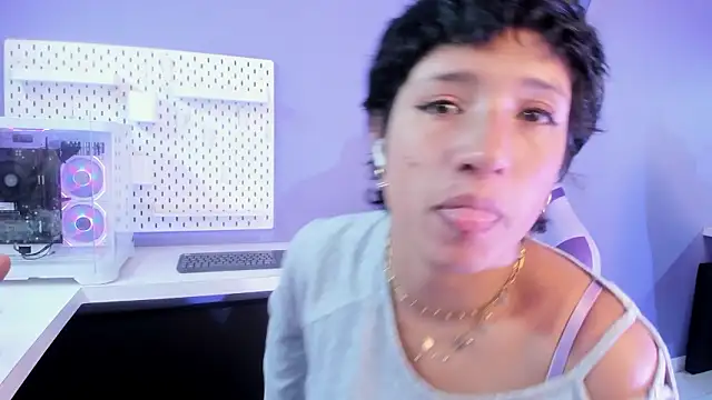 Snapshot of Elaine87_ chatting on February 19, 2026, 3:08 pm Elaine87 online show from February 19, 2026, 3:08 pm