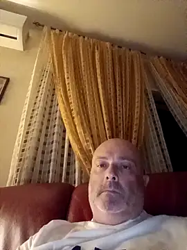 Snapshot of Alexis_Bull chatting on September 27, 2025, 10:59 pm Alexis Bull online show from September 27, 2025, 10:59 pm