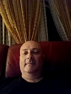 Snapshot of Alexis_Bull chatting on September 29, 2025, 10:14 pm Alexis Bull online show from September 29, 2025, 10:14 pm