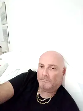 Snapshot of Alexis_Bull chatting on October 7, 2025, 2:47 pm Alexis Bull online show from October 7, 2025, 2:47 pm