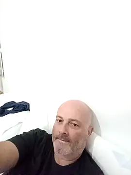 Snapshot of Alexis_Bull chatting on October 11, 2025, 8:13 am Alexis Bull online show from October 11, 2025, 8:13 am