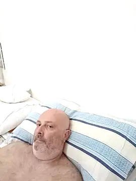 Alexis Bull online show from May 7, 2026, 9:47 am