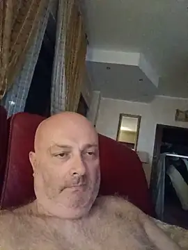 Alexis Bull online show from June 19, 2026, 10:46 pm