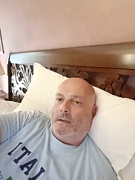 Alexis Bull online show from June 21, 2026, 1:46 pm