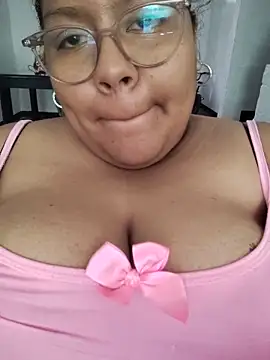 Snapshot of sheila_ro chatting on May 19, 2026, 6:58 pm sheila ro online show from May 19, 2026, 6:58 pm