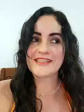 Snapshot of Saraslow chatting on November 2, 2025, 5:59 pm Saraslow online show from November 2, 2025, 5:59 pm