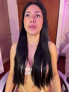 ArianaReynoldss online show from June 22, 2026, 10:01 am