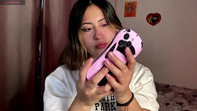 Snapshot of emma__bell_ chatting on September 29, 2025, 1:38 pm emma  bell  online show from September 29, 2025, 1:38 pm