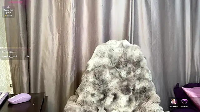 Snapshot of emma__bell_ chatting on October 2, 2025, 4:25 pm emma  bell  online show from October 2, 2025, 4:25 pm