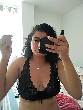 carlafox05 online show from September 23, 2025, 3:59 pm