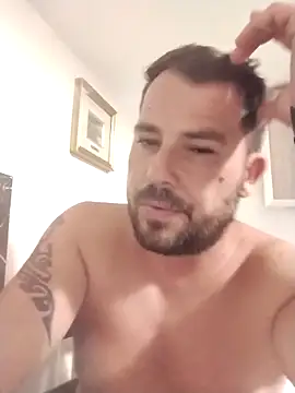 iunutmi online show from September 20, 2025, 8:43 pm