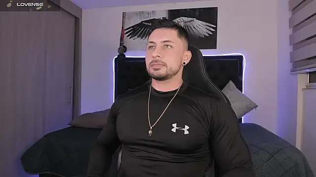 santi aesthetic online show from May 7, 2026, 3:01 am