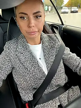 Snapshot of Anna_Nobel chatting on October 19, 2025, 5:30 am Anna Nobel online show from October 19, 2025, 5:30 am